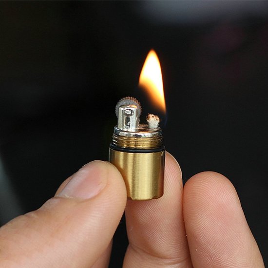 Mini-lighter for your keychain - Click Image to Close