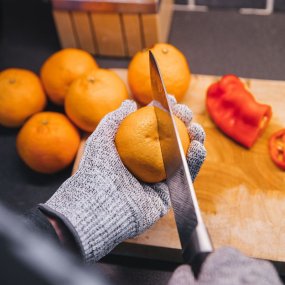 Protective gloves