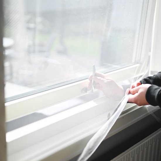 Self-adhesive mosquito net for windows with velcro - Click Image to Close
