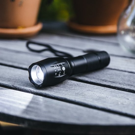 LED Flashlight - Rechargeable (USB) - Click Image to Close