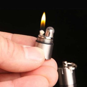 Mini-lighter for the key ring