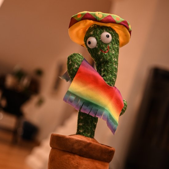 Dancing Cactus with USB - Click Image to Close