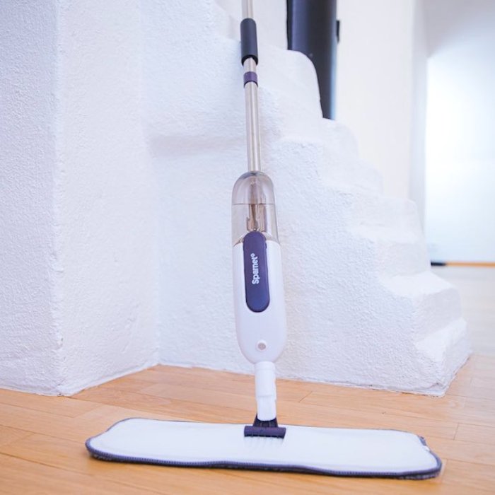Microfibre spray mop