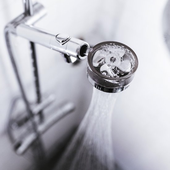 The high-pressure showerhead that saves water - Click Image to Close