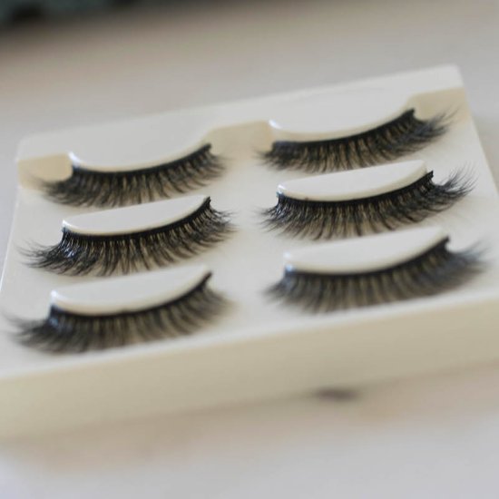 Natural false eyelashes (3 pairs) - Click Image to Close