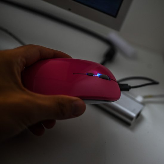 Wireless computer mouse - Click Image to Close