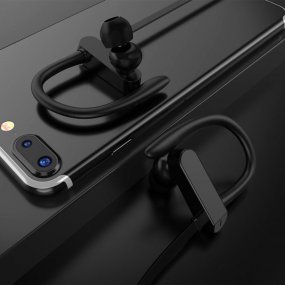 Noise-cancelling headphones (waterproof)