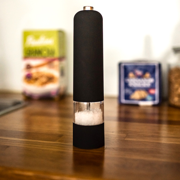 Electric spice grinder