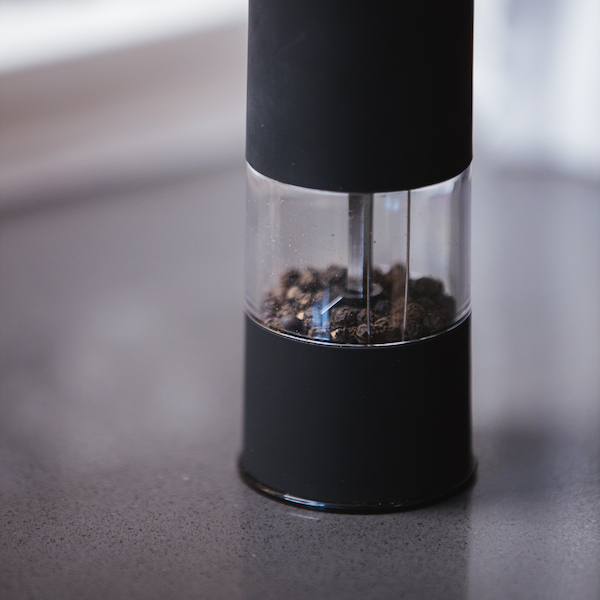 Electric spice grinder