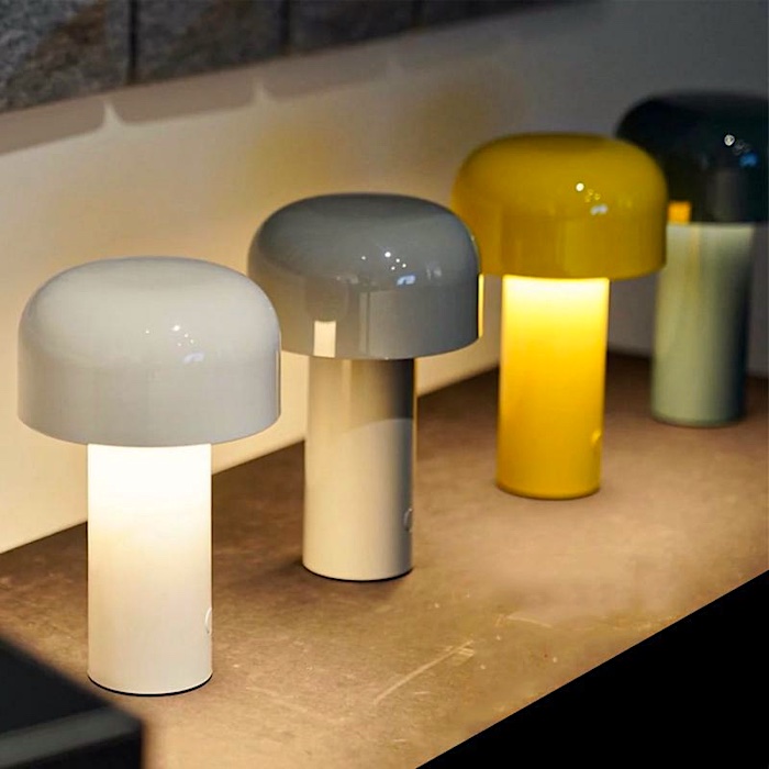 Wireless table lamp with dimmer