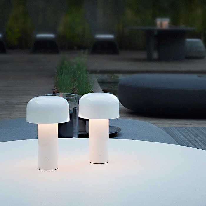 Wireless table lamp with dimmer