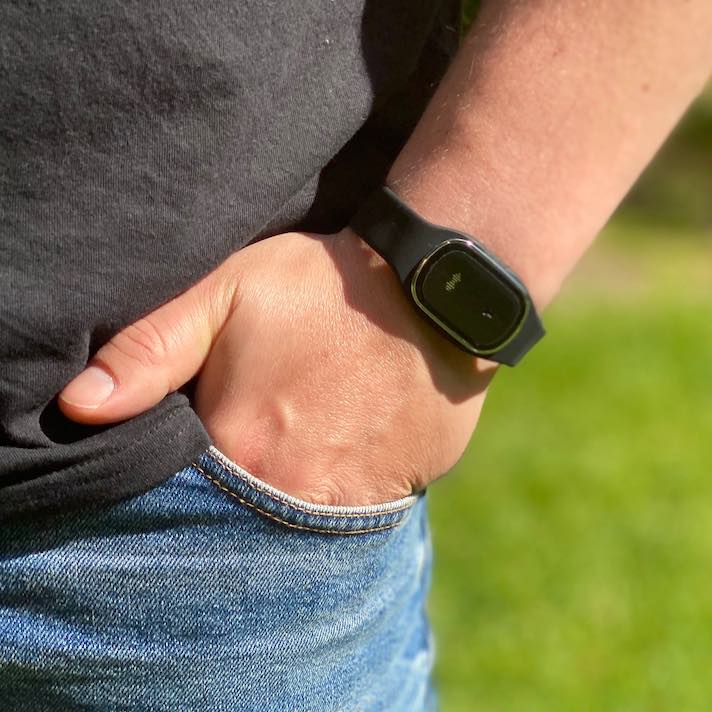 Mosquito bracelet with ultrasound