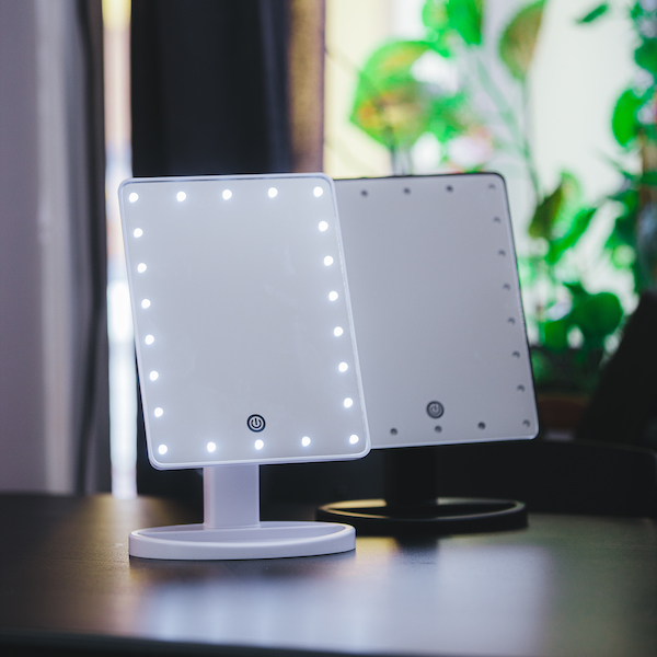 Make-up mirror with LED-lights