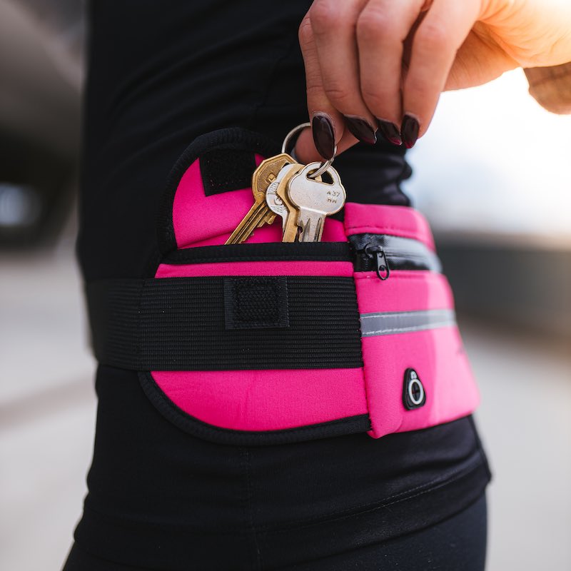 Waist belt for running with reflex