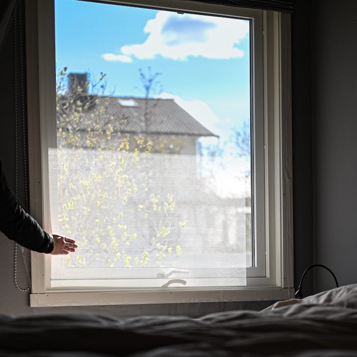 Self-adhesive mosquito net for windows with velcro