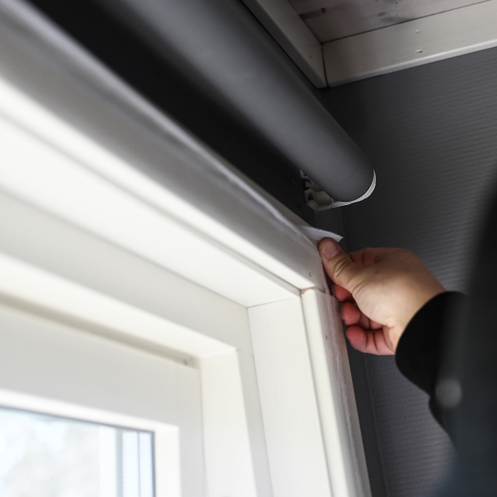 Self-adhesive mosquito net for windows with velcro