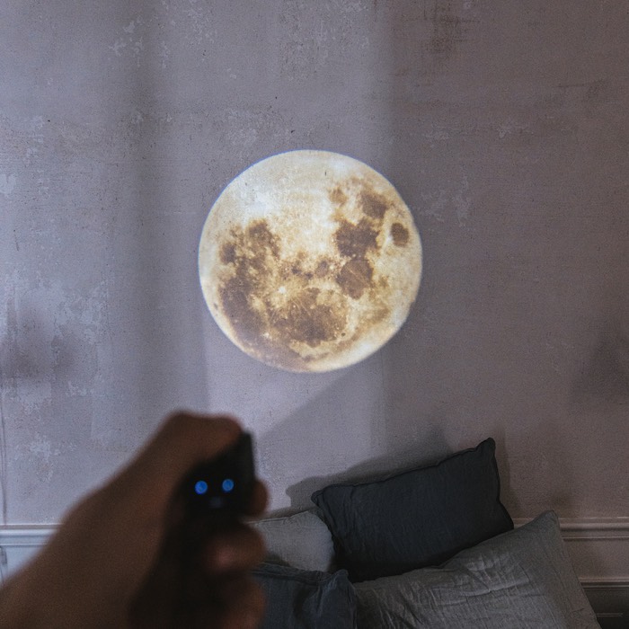 Wireless Space Projector - 8 Planets
