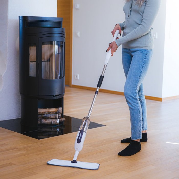 Microfibre spray mop