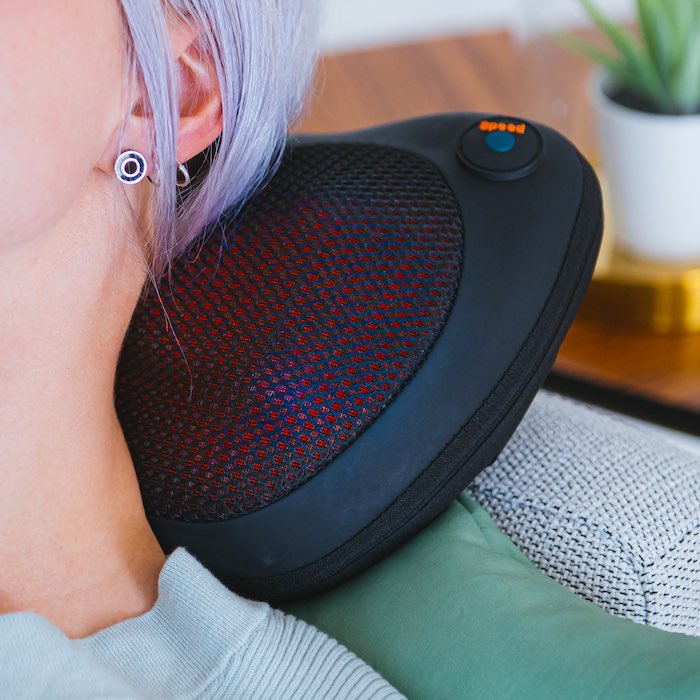 Wireless massage pillow with heat