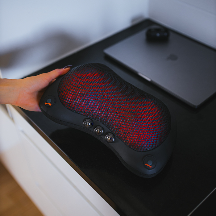 Wireless massage pillow with heat