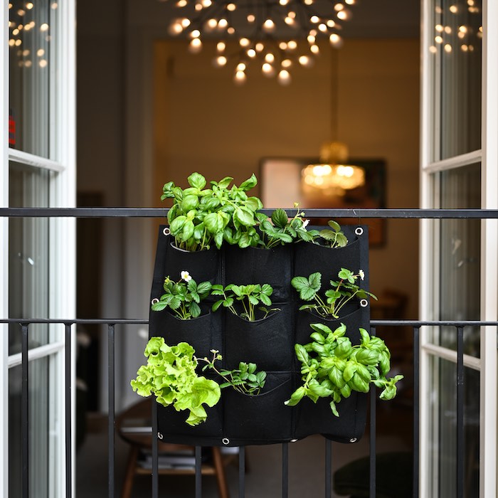 Cultivation wall in fabric